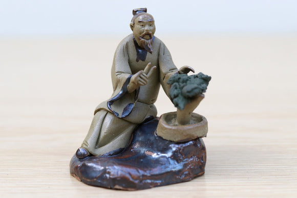 (F2) Chinese Mudmen Figurine - Bonsai Artist